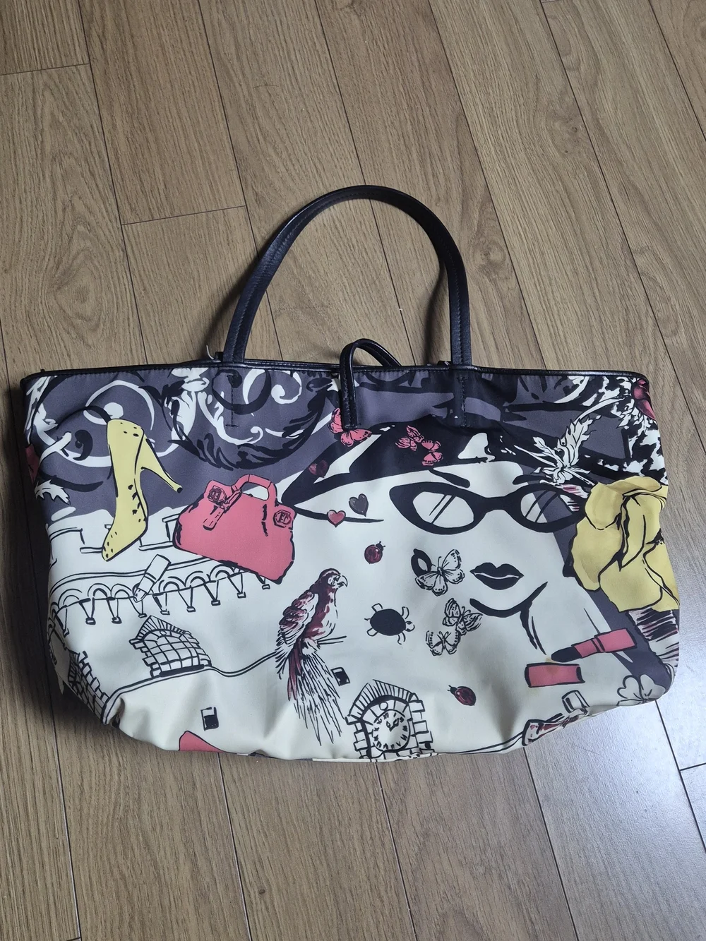 Salvatore Ferragamo Brice Scraf Printed Bag